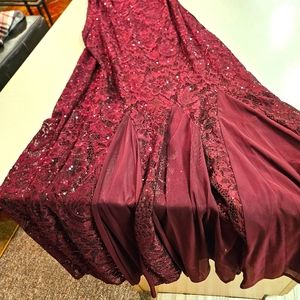 Women's NWT OYNX Size 10 Formal Burgundy Dress #NYE #Wedding #Formal